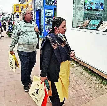 Senior Citizens Flock to Kolkata Book Fair After Covid-19 Gap | Kolkata News – Times of India