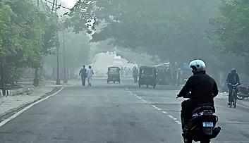 Delhi-NCR witnesses light rain after foggy morning – Latest News | Delhi News – Times of India