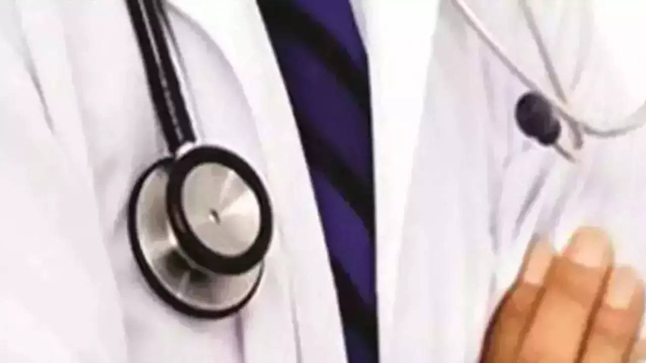 Resident doctors of Maharashtra threaten strike from January 7 | Mumbai News – Times of India