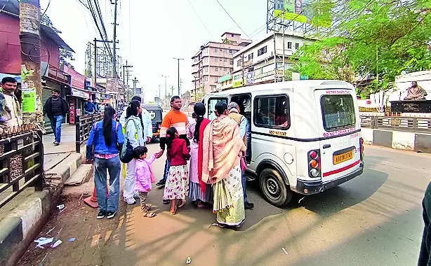 Commuters Hit As Govt, Pvt Buses Go Off City Roads | Guwahati News – Times of India