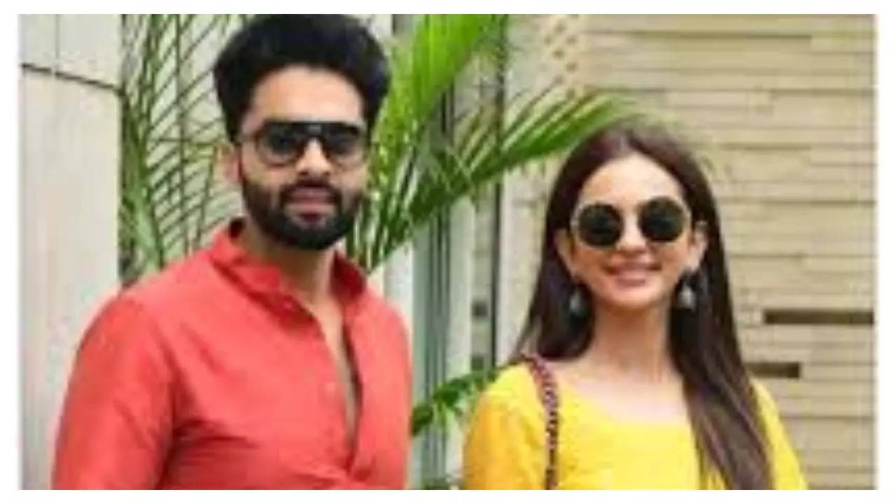 Rakul Preet Singh and Jackky Bhagnani are enjoying their last holiday as ‘singles’ in Thailand | Hindi Movie News – Times of India