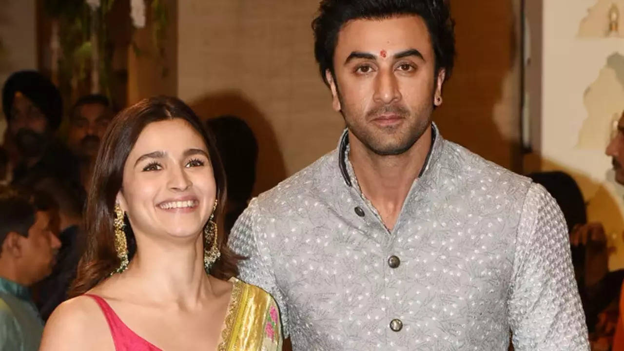 Ranbir Kapoor and Alia Bhatt return to Mumbai after viral video from Ambani residence in Jamnagar – Times of India