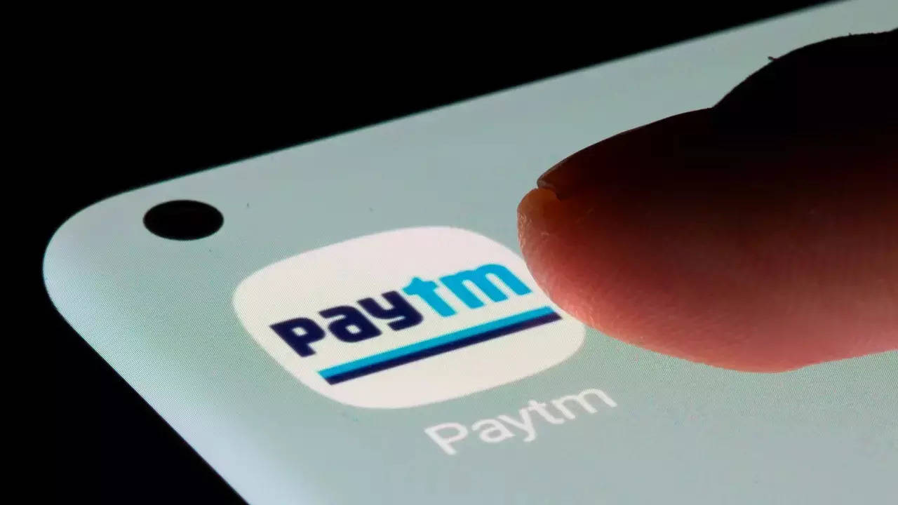 Paytm dives 42% in 3 days, rivals eye its merchant biz