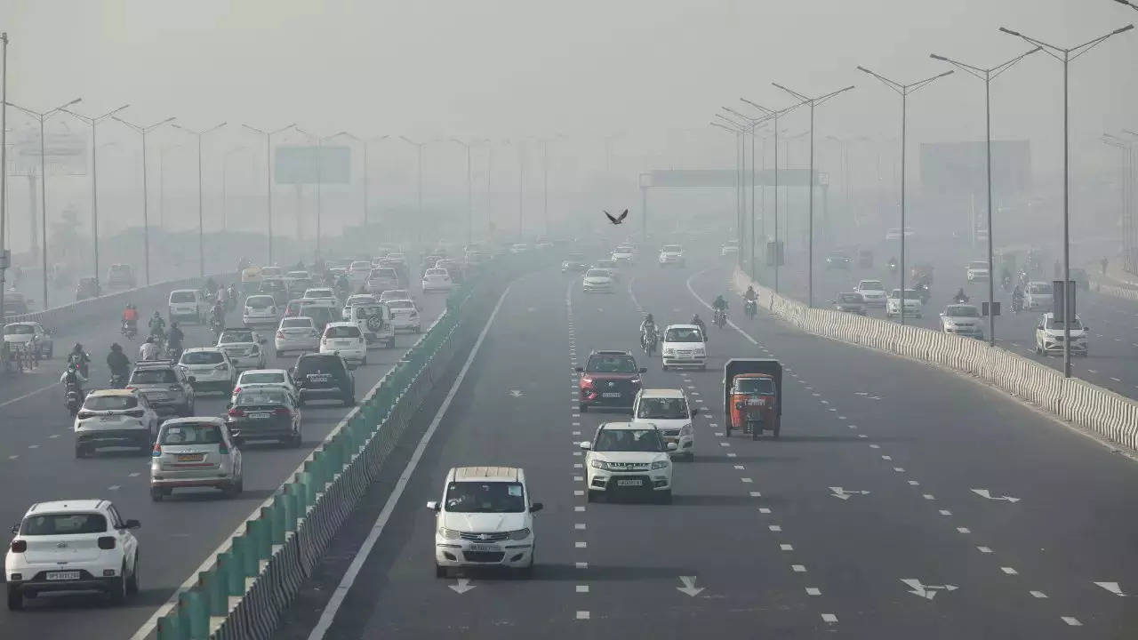 Expect stronger winds, ‘moderate’ AQI today in Delhi | Delhi News – Times of India