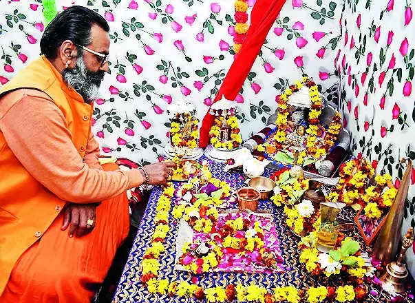 Magh Mela: Seers Who Renounced Rewarding Careers For Inner Peace | Allahabad News – Times of India