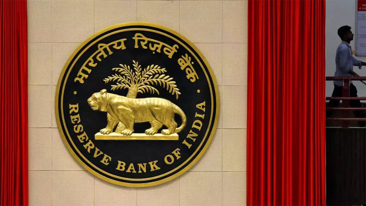 RBI MPC Meeting 2024 LIVE Updates: RBI governor Shaktikanta Das projects 7% growth for next financial year