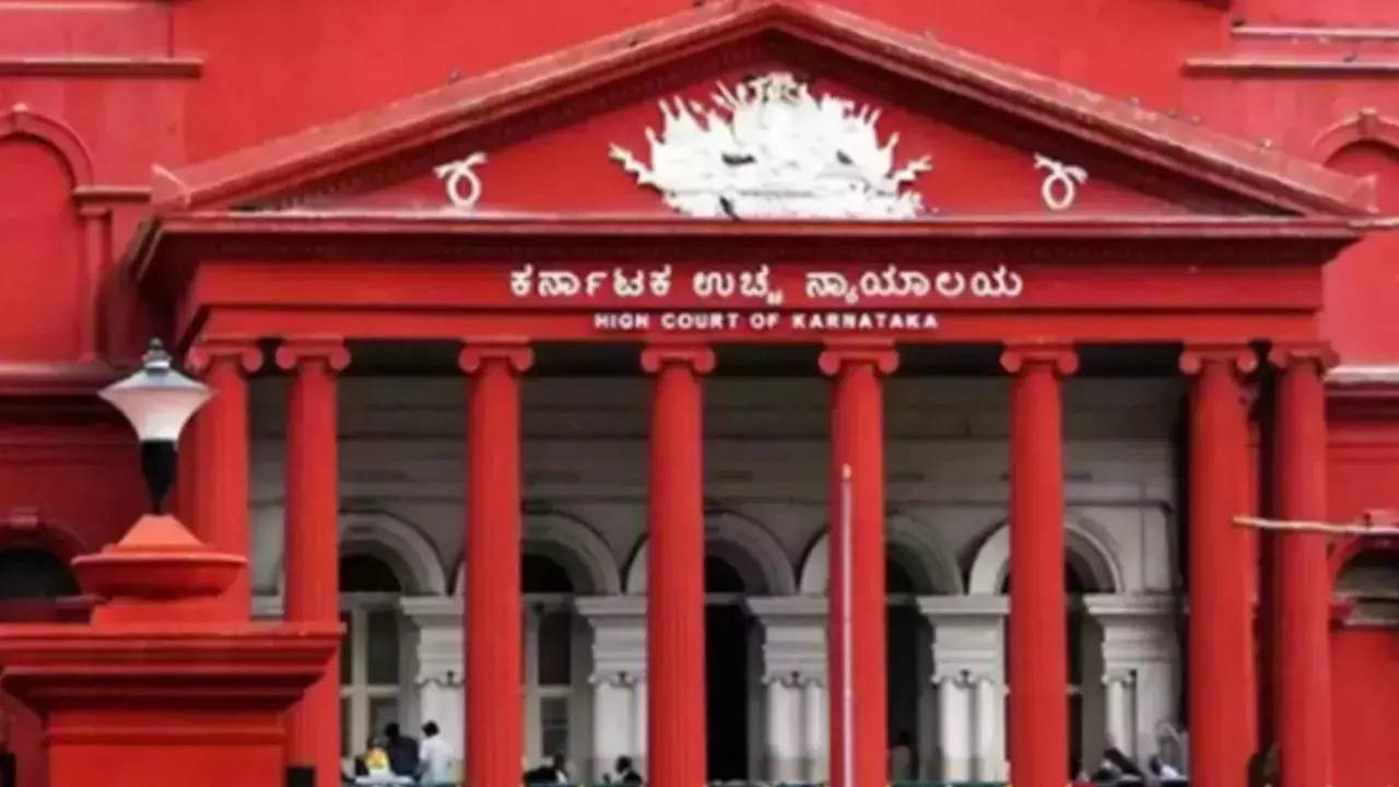 Karnataka High Court Fixes Shorter Timeline for Disposal of Abandoned Vehicles | – Times of India