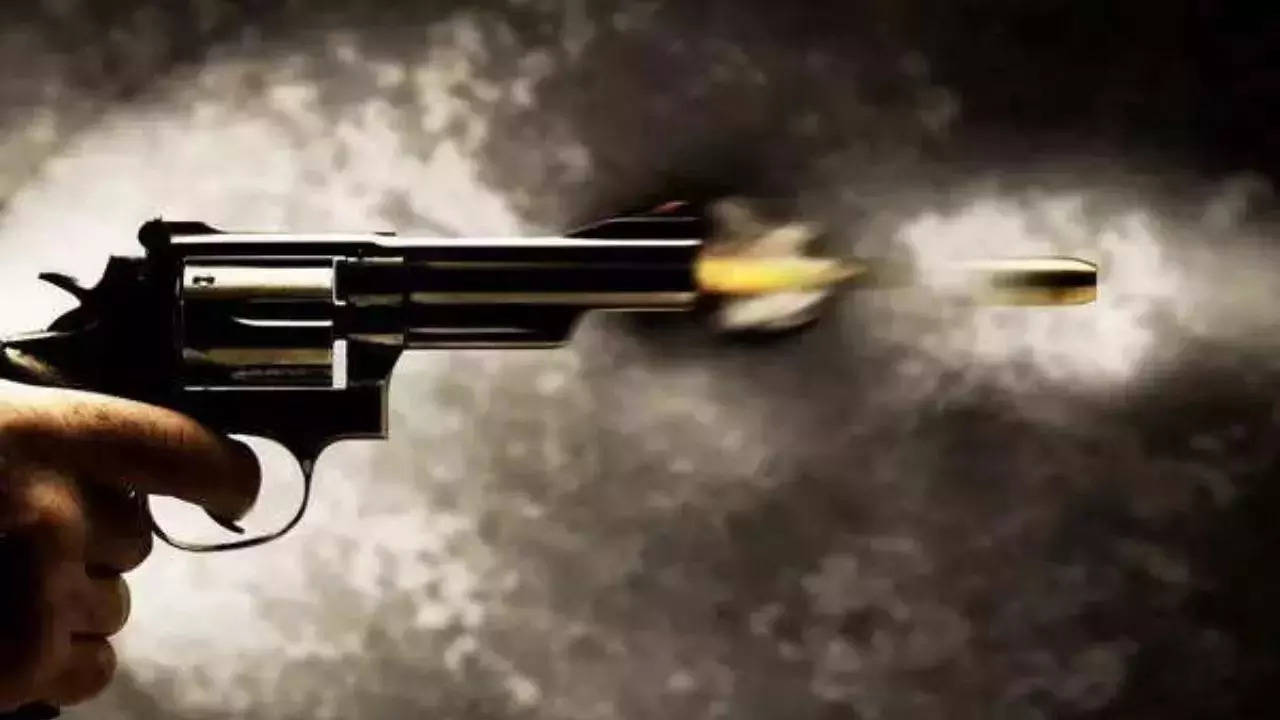 Jewellery store owner shot landlord before shooting himself | Pune News – Times of India