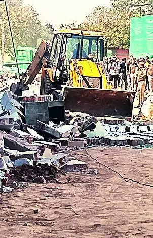 Jda Demolishes Illegal Bldgs In Central Park To Clear Land | Jaipur News – Times of India