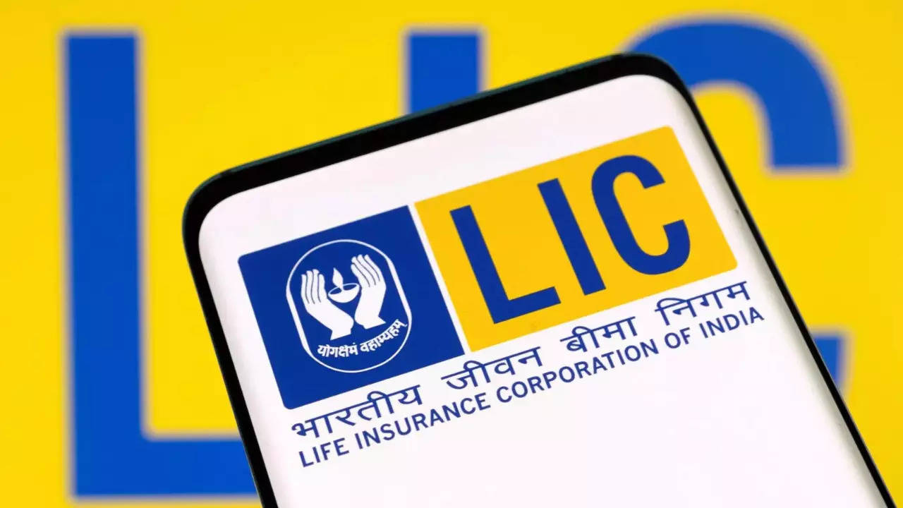 LIC expects income tax refund of Rs 25,464 crore in Q4