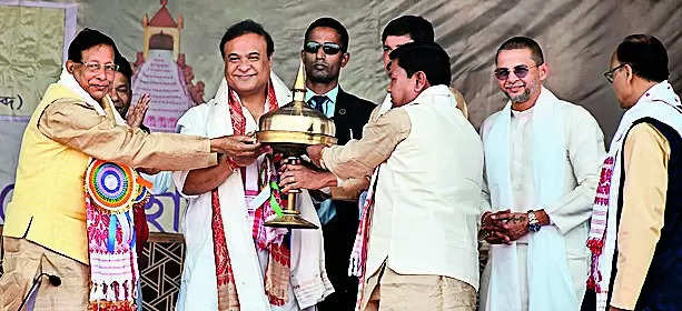 Assam CM Himanta Biswa Sarma pledges Rs 3 crore aid for Srimanta Sankardeva Sangha | Guwahati News – Times of India