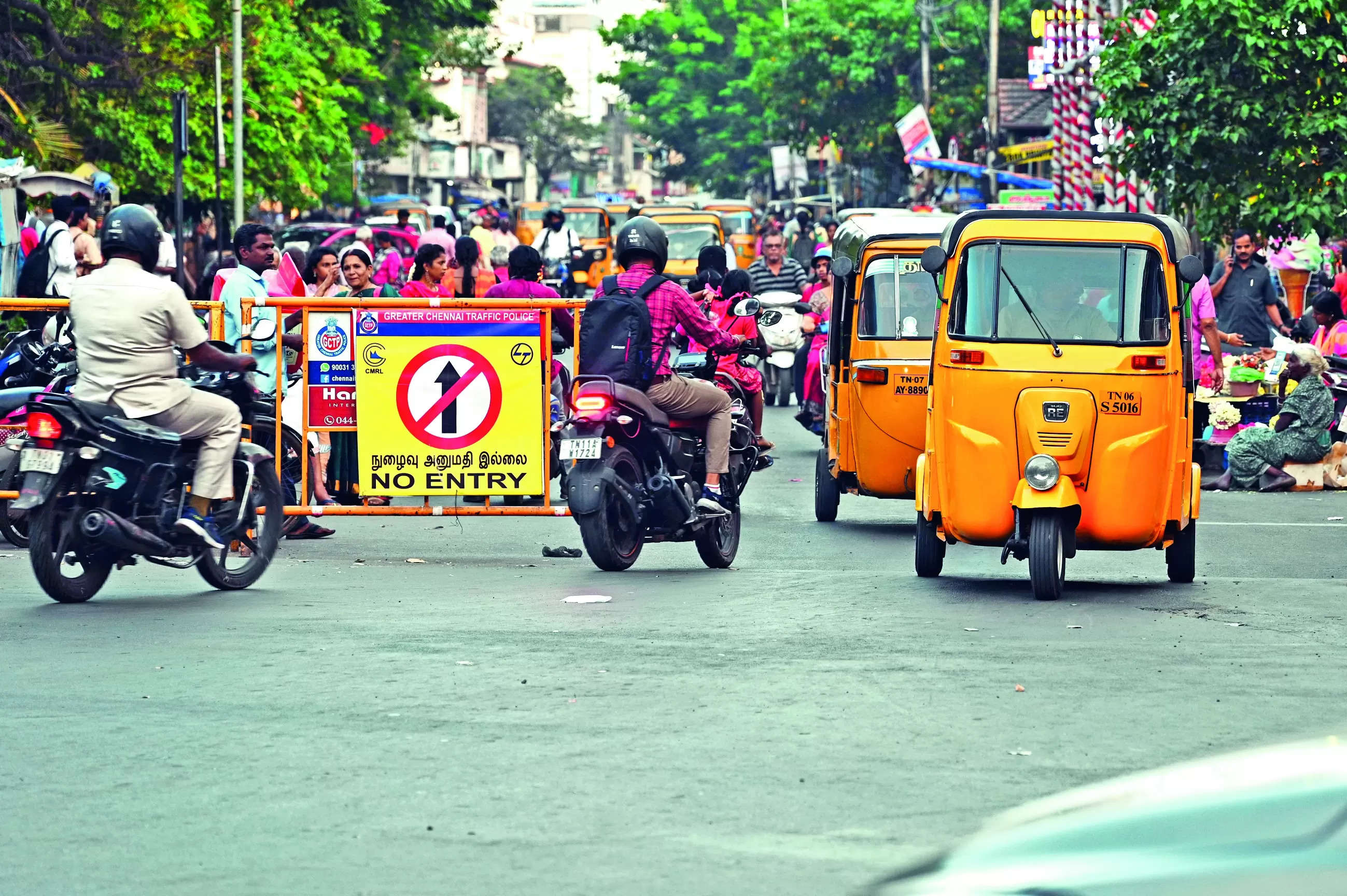 CMRL Work Causes Traffic Chaos in Mylapore Chennai | Chennai News – Times of India