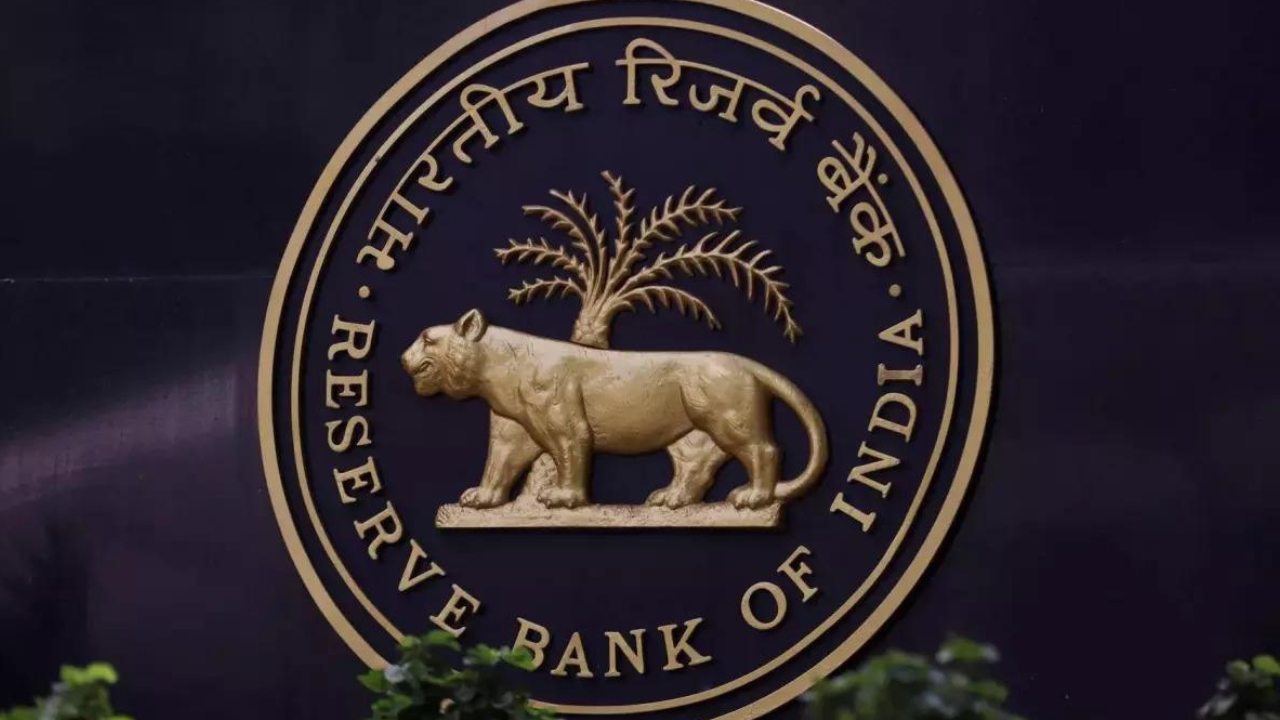 RBI flags business credit card violations by fintech companies