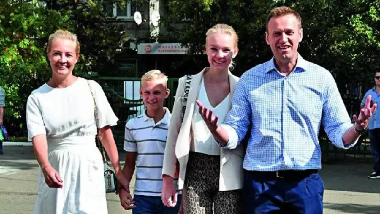 Navalny's wife sceptical of reports, says Putin will not go unpunished if they're true