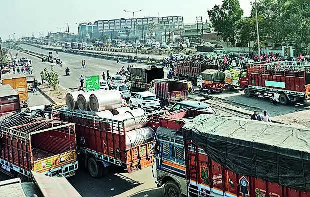 Road Blocks and Protests Mark Bharat Bandh in Ludhiana | Ludhiana News – Times of India