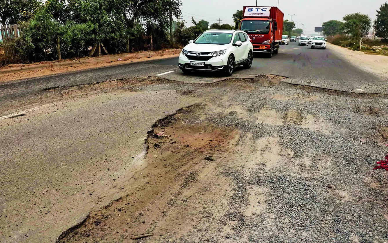 Residents urge GMDA to revamp broken roads developed in 2011-12 | Gurgaon News – Times of India