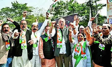 Congress Protests Freezing of Party Bank Account in Patna | Patna News – Times of India