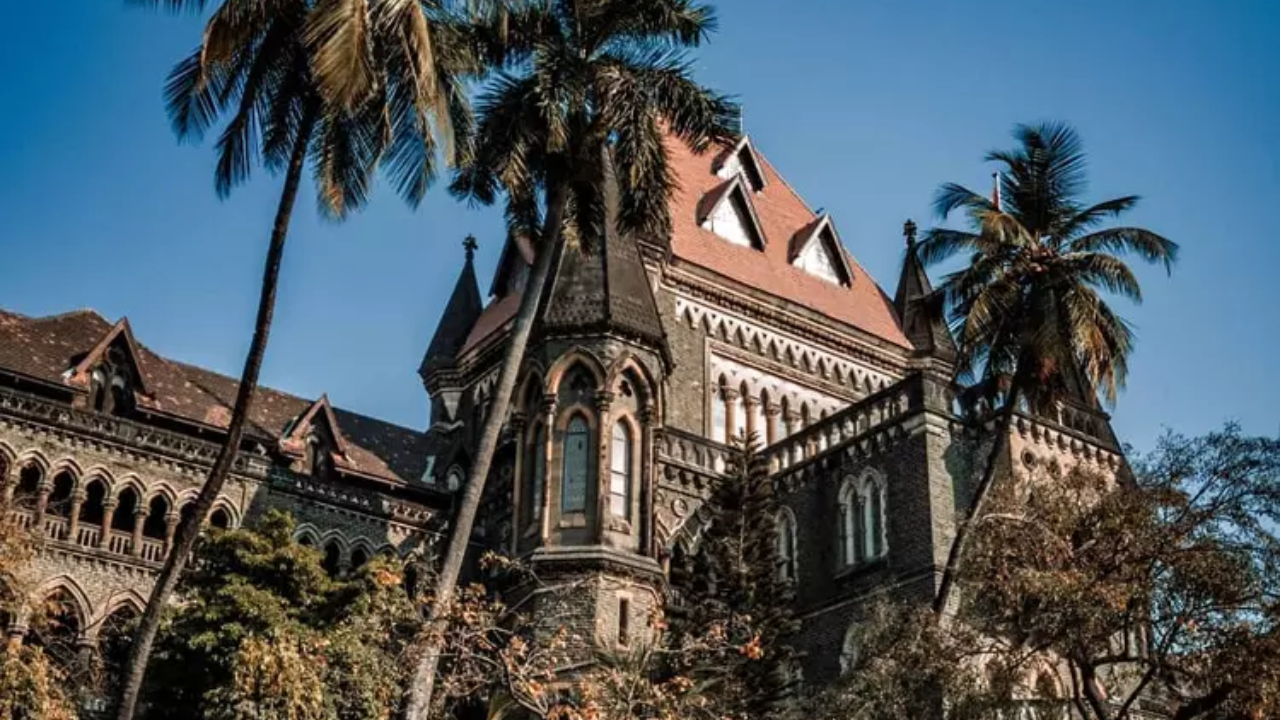 Bombay HC stays SIT against bizman, says home dept gave no reason for its constitution | Mumbai News – Times of India