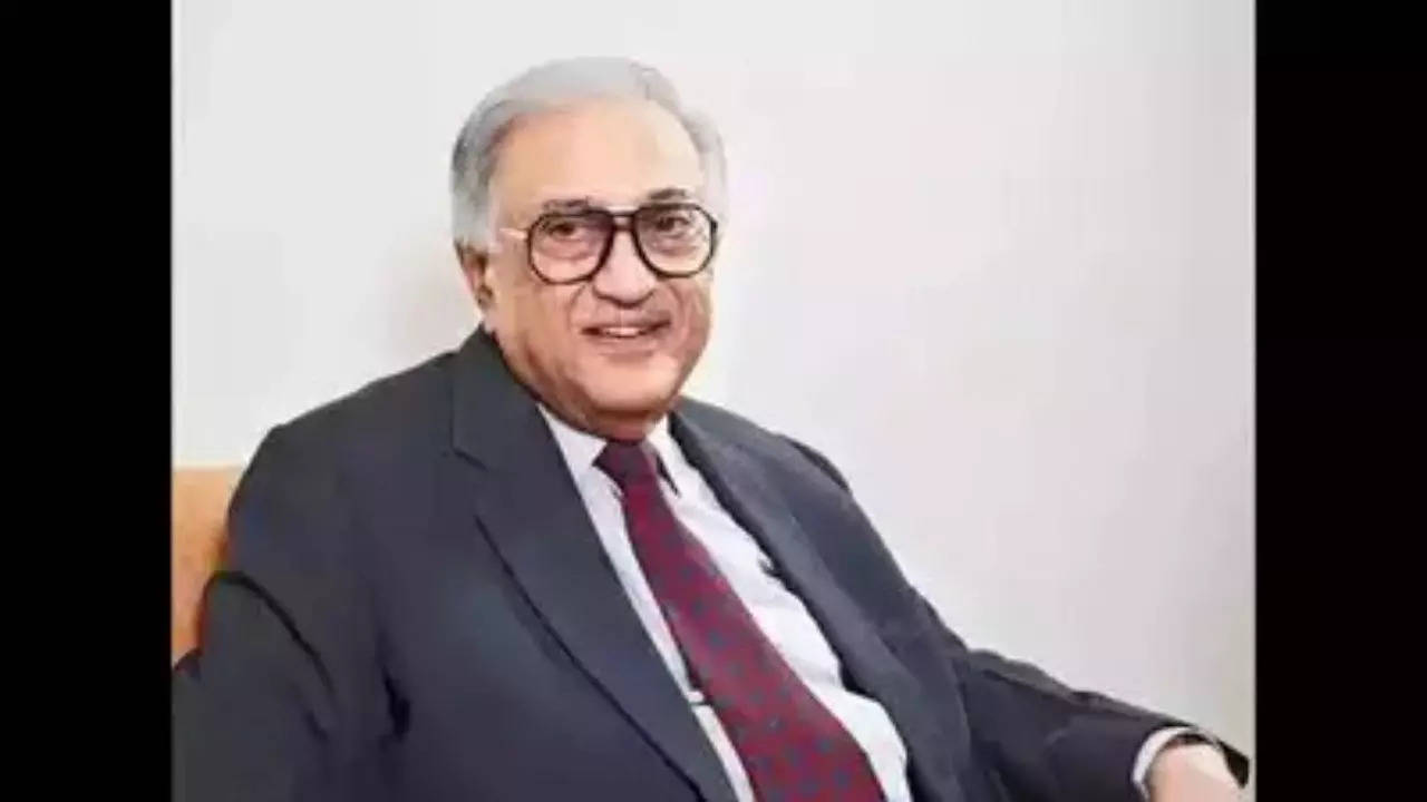 ‘Main aapka dost Ameen Sayani’: Famous radio personality, passes away at 91 | Mumbai News – Times of India