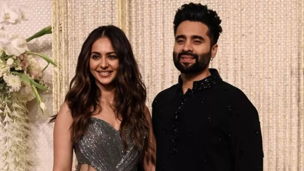 Rakul Preet Singh and Jackky Bhagnani are married as they exchange vows in an Anand Karaj ceremony | – Times of India