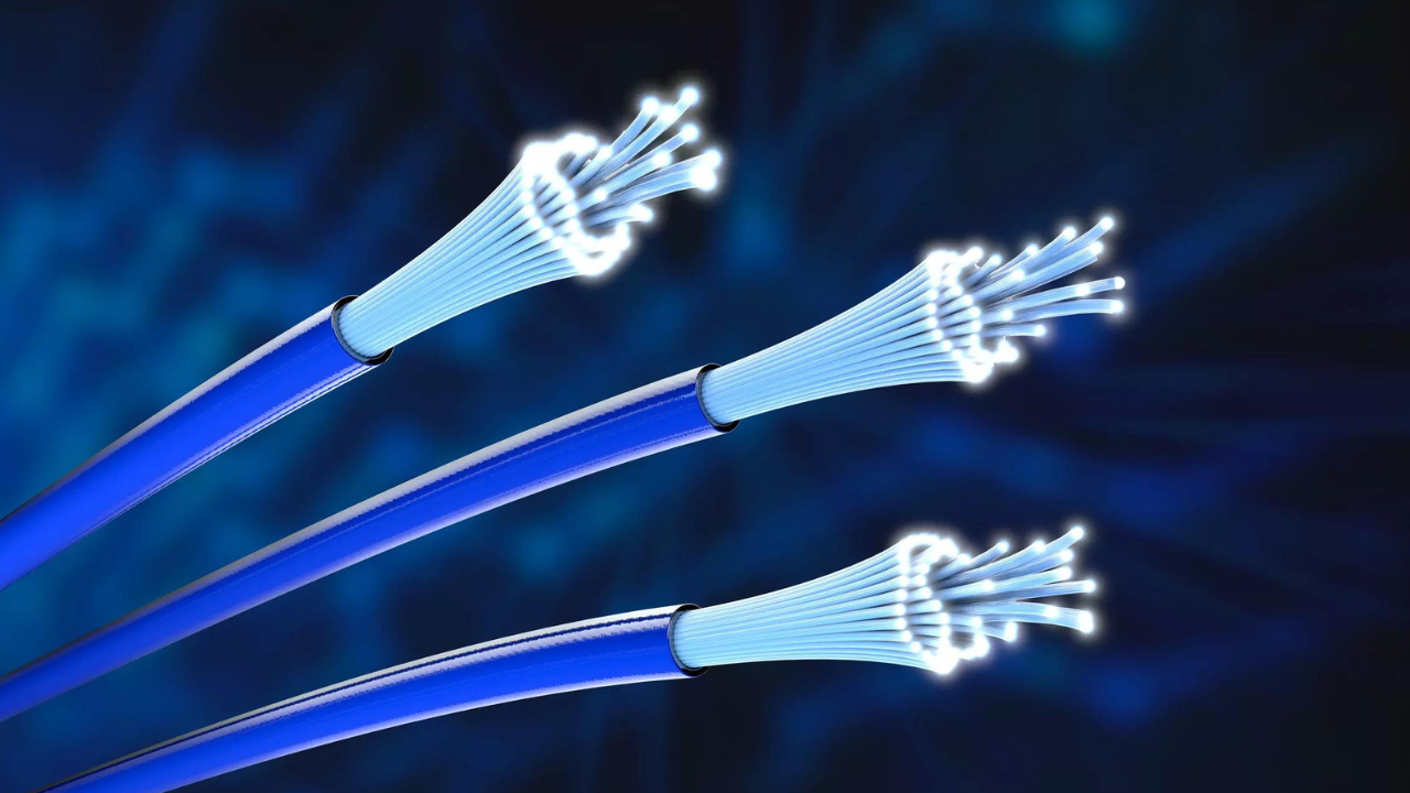 Finolex Cables signs MoU with Maharashtra government, to invest Rs 580 crore for the expansion of its optic fibre cables operations | Pune News – Times of India