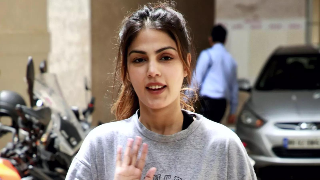 Bombay High Court Quashes Look Out Circular Against Rhea Chakraborty | Mumbai News – Times of India