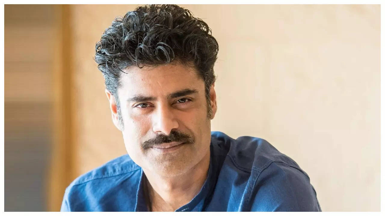 Sikander Kher admits he stopped on the lookout for job as he took his privilege without any consideration; says Anupam Kher, Anil Kapoor and Jackie Shroff nonetheless search work |