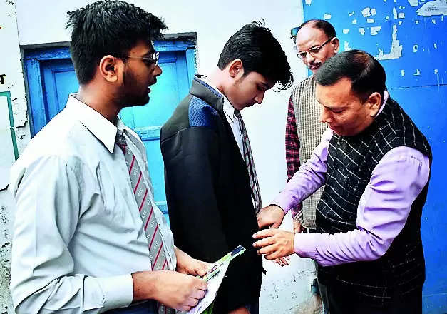 UP Board exam commences at over 8K centres in state Prayagraj: The High School and Intermediate exam | Allahabad News – Times of India