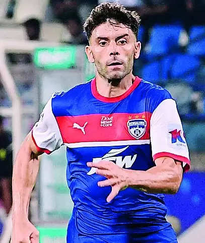 Below-par BFC struggle past HFC: Bengaluru FC battle to 2-1 victory over Hyderabad FC | Bengaluru News – Times of India