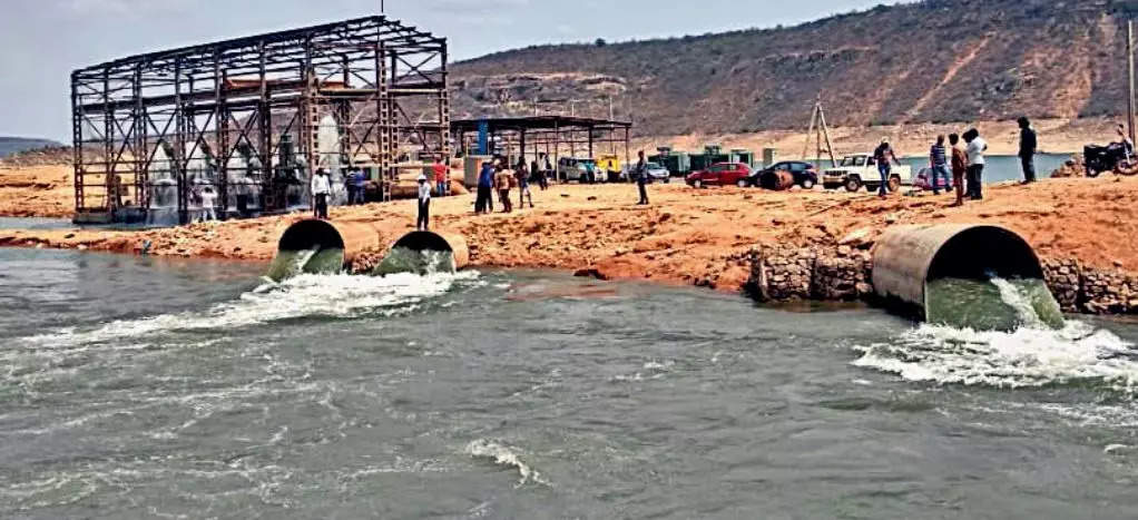 Water levels in Nagarjuna Sagar dip, emergency pumps set up for Hyderabad’s water needs | Hyderabad News – Times of India