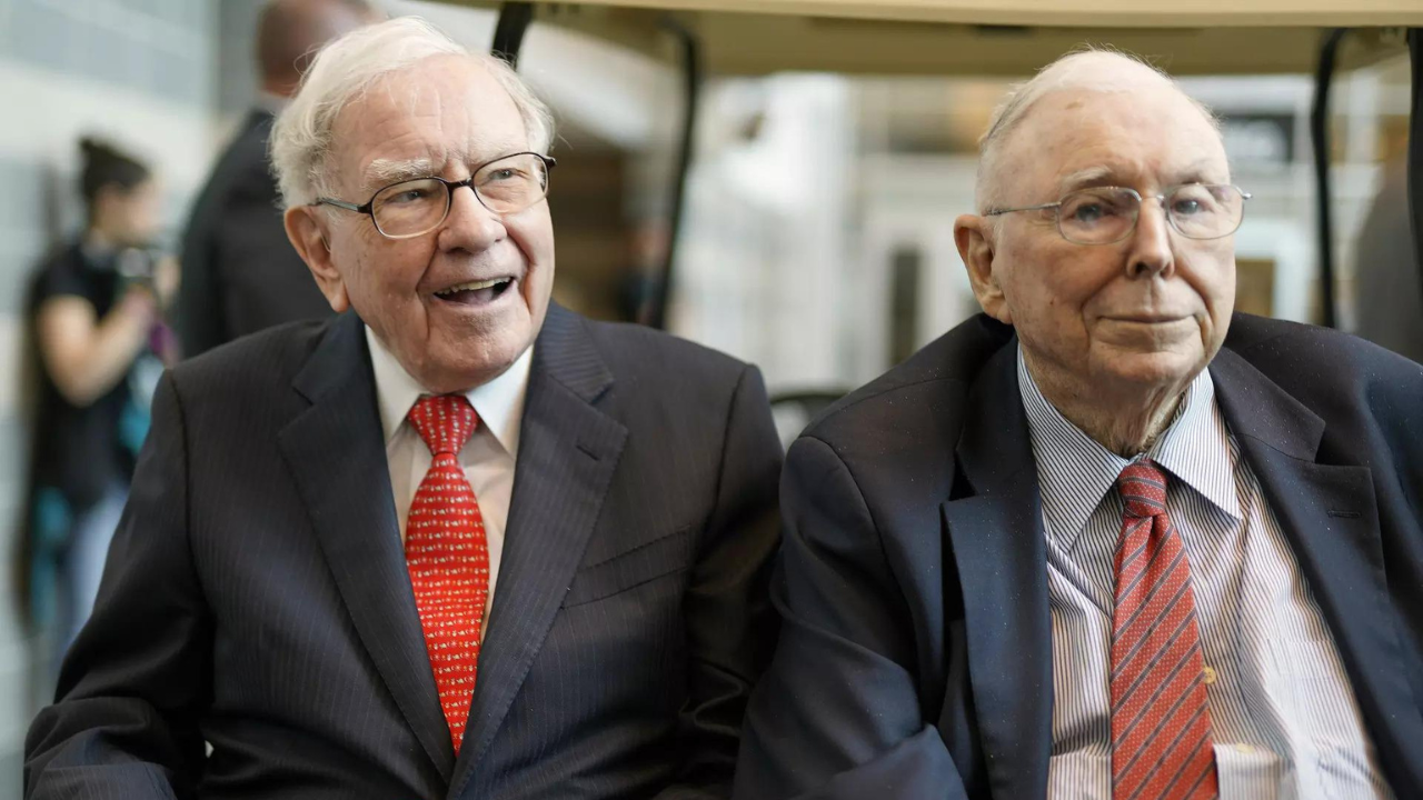 Buffett calls late Charlie Munger ‘architect’ of Berkshire Hathaway