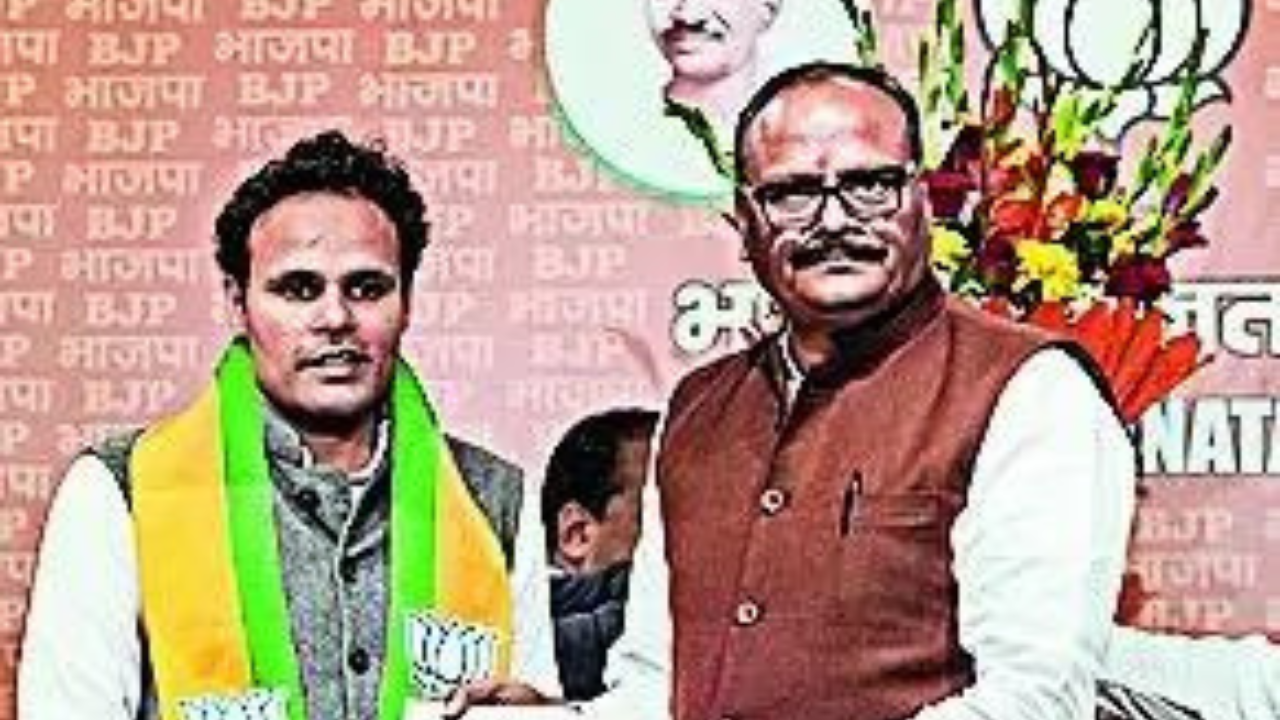 Bye-bye BSP: MP joins BJP, 3 more in talks; another 2 set for Congress, 1 for RLD | India News – Times of India