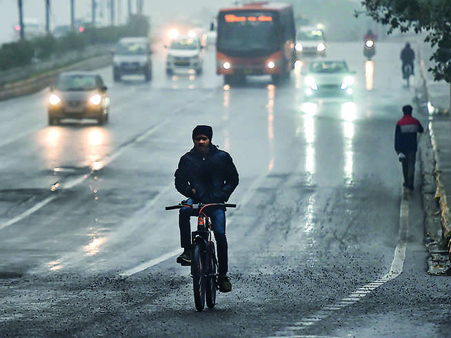 Light Rain Forecast in Delhi, Below Normal Temps Expected | Delhi News – Times of India