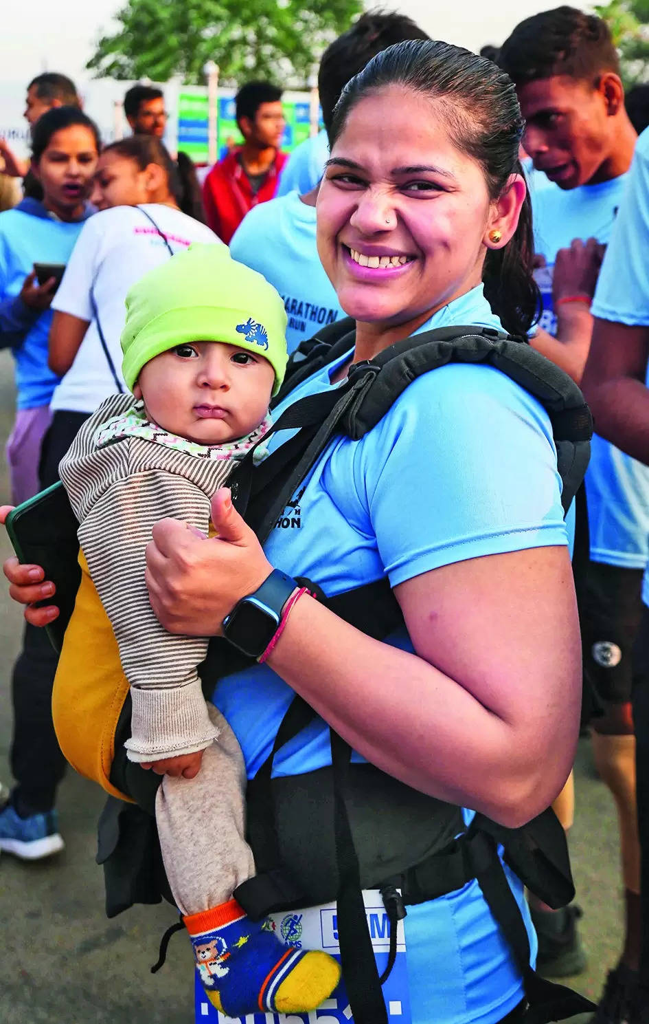 Babywearing at Gurugram Marathon: Moms and Dads Run with Their Little Ones | Gurgaon News – Times of India