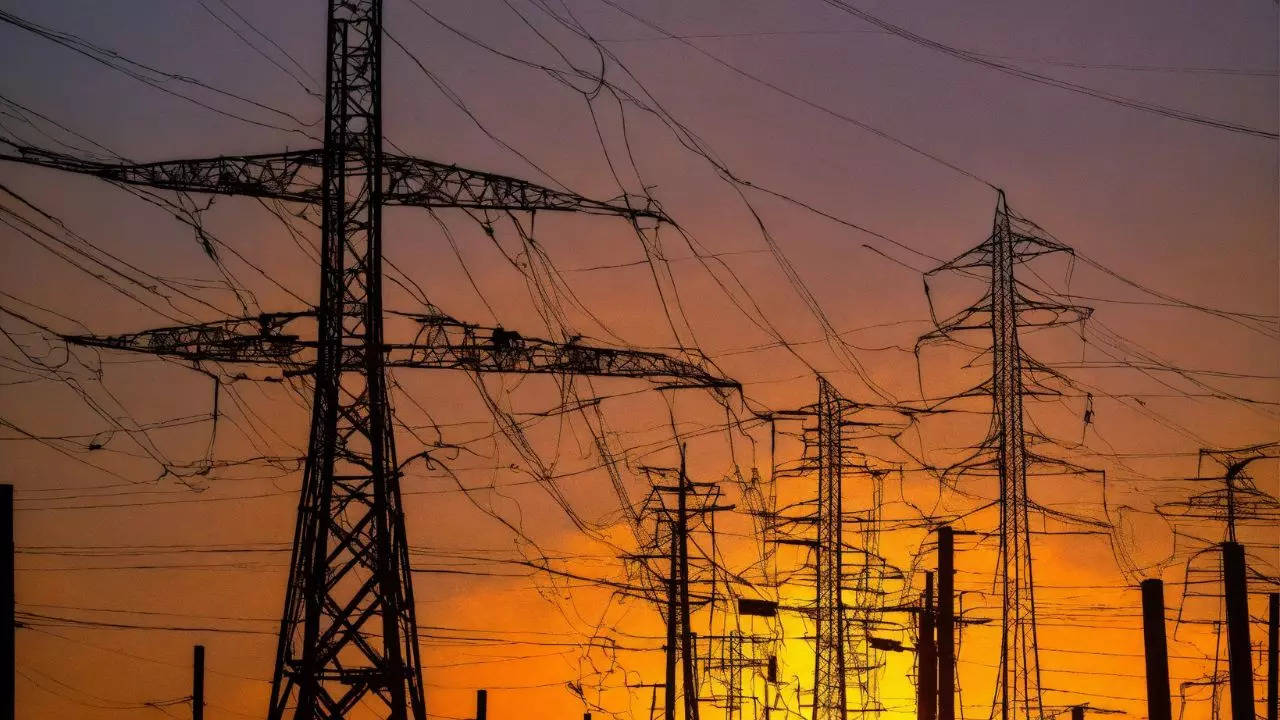 State gives nod to Rs 1600 crore scheme to replace old power transformers, ensure uninterrupted supply | Mumbai News – Times of India