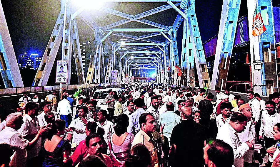 Gokhale Bridge Misaligned: BMC Blames Railways for the Issue | Mumbai News – Times of India