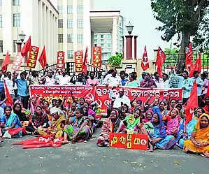 BMC’s casual, daily workers stage stir for regular jobs
