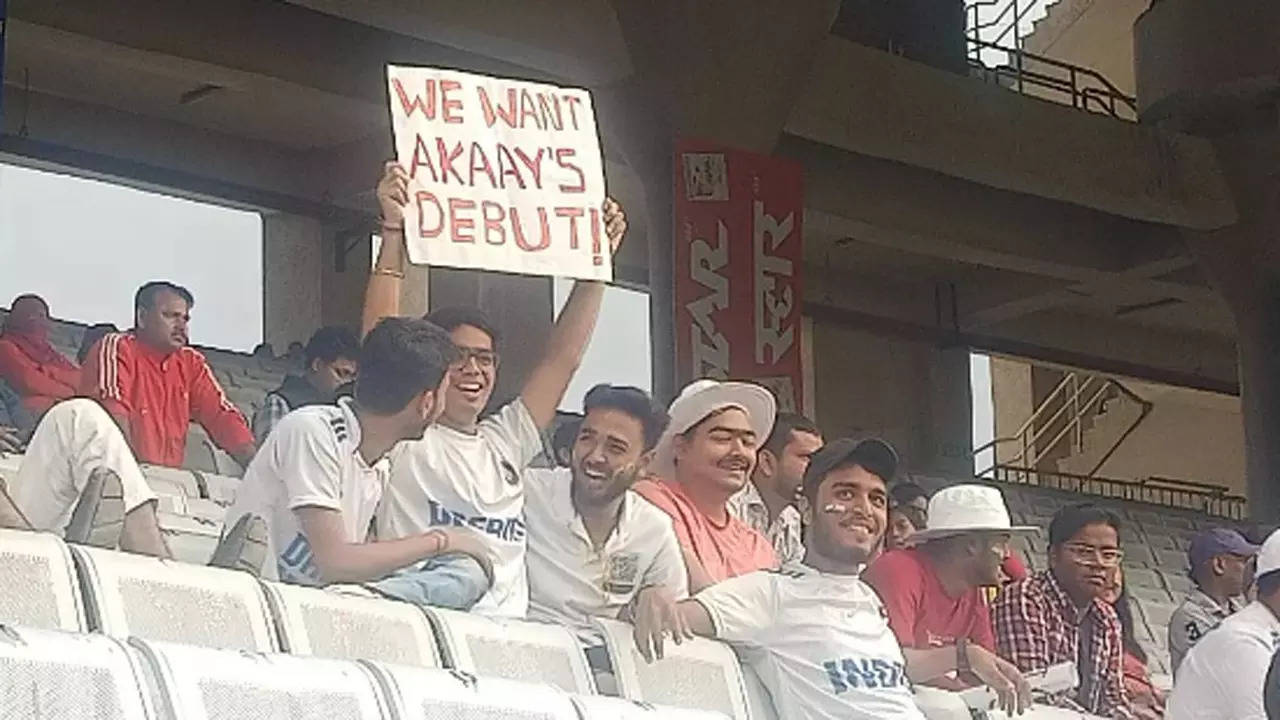 'We want Akaay's debut': Kohli's newborn creates frenzy among fans