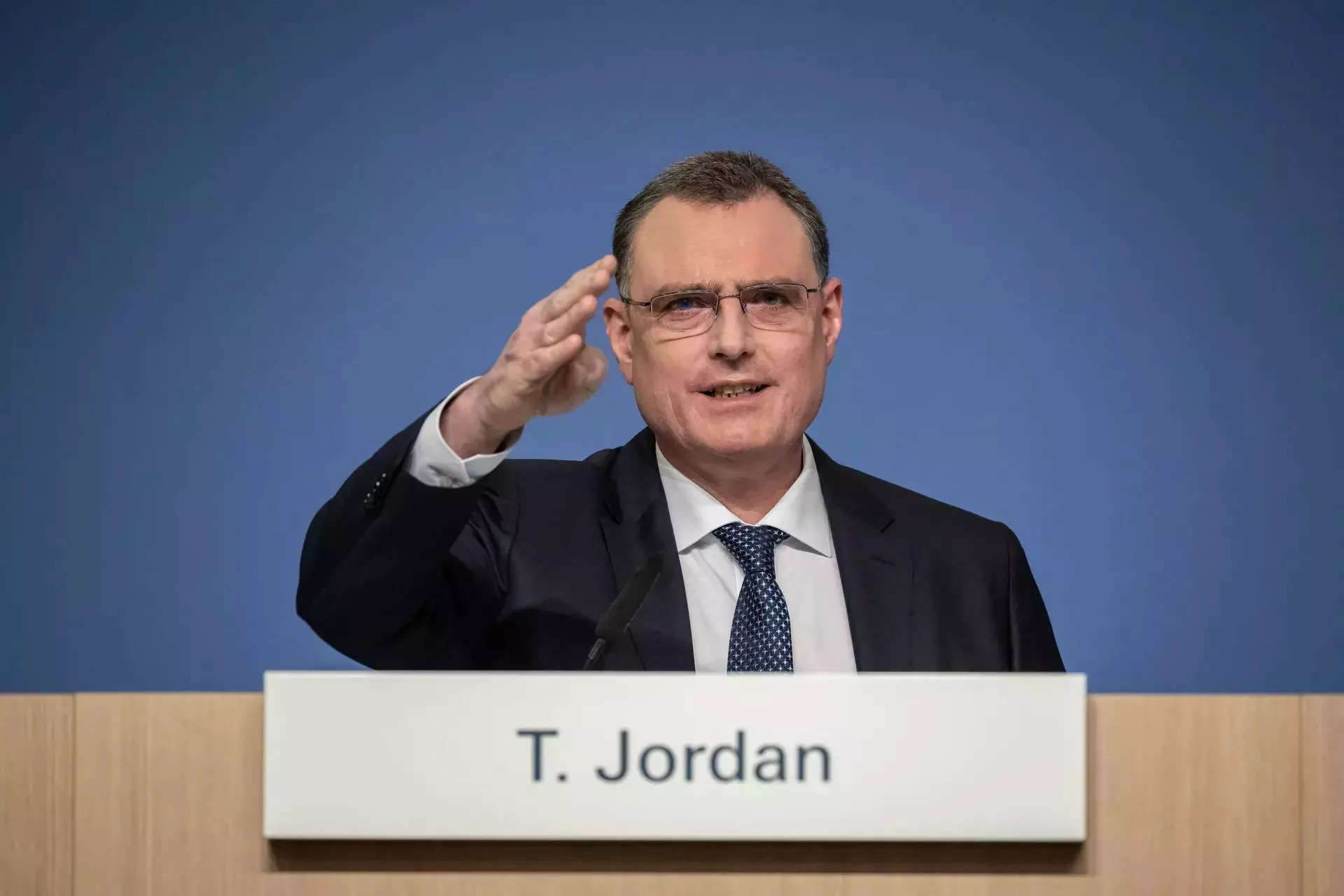 Thomas Jordan, head of Switzerland’s central bank, to step down after 12 years