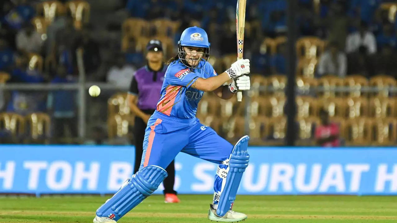 Royal Challengers Bangalore vs Mumbai Indians WPL Highlights: MI beat RCB  by 7 wickets to go top in points table - The Times of India