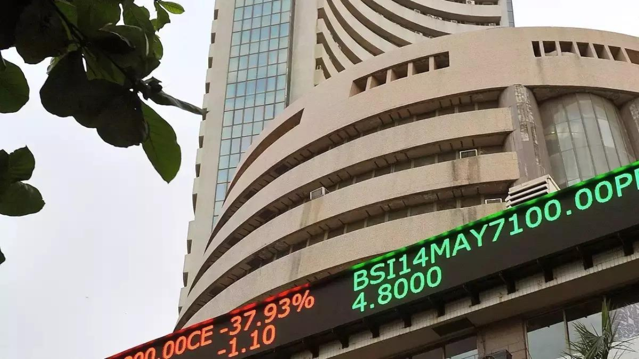 Stock market closes on negative note as Sensex ends winning streak