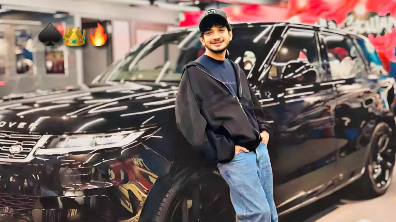 Bigg Boss 17 winner Munawar Faruqui buys a swanky new car; close friend Paras Kalnawat shares a video