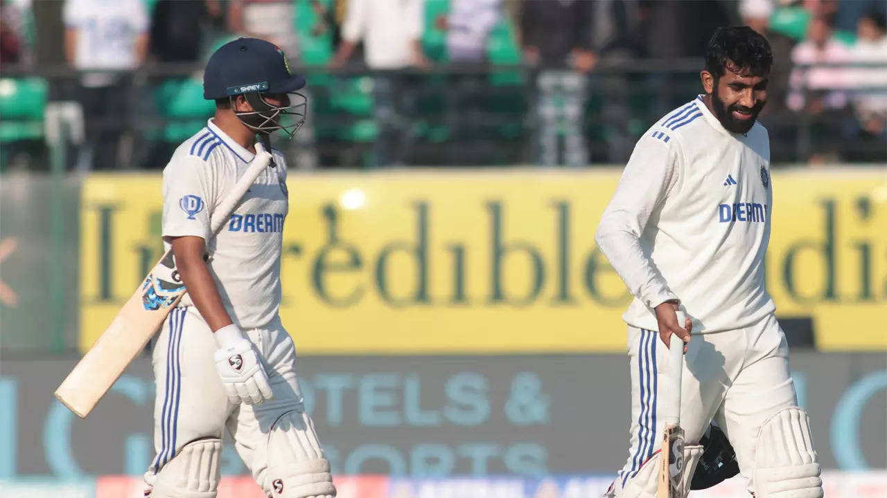 5th Test Live: Dominant India aim for a big first innings lead
