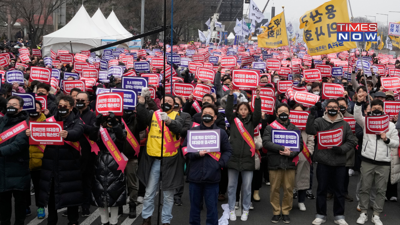 South Korea says no 'medical catastrophe' despite doctor walkout
