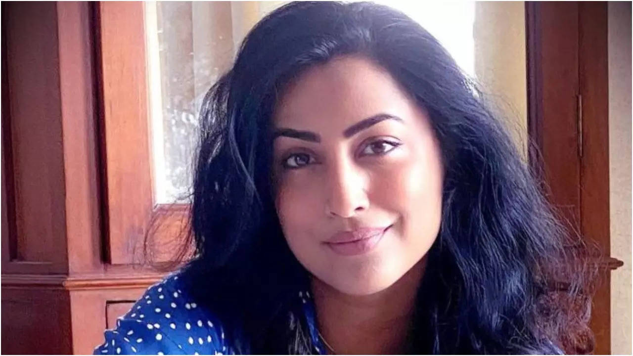 Actress and spouse of Sameer Wankhede, Kranti Redkar complains of receiving demise threats from Pakistan |