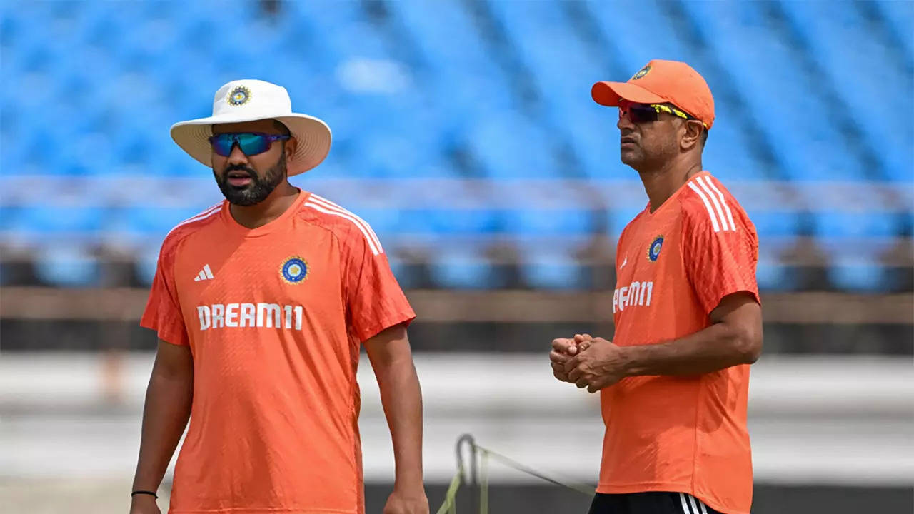 Rohit and I don't decide contracts: Dravid on Iyer, Kishan omission