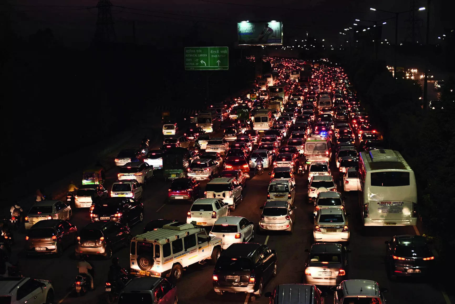 Why Delhi-Noida jams will not end for next 3 years