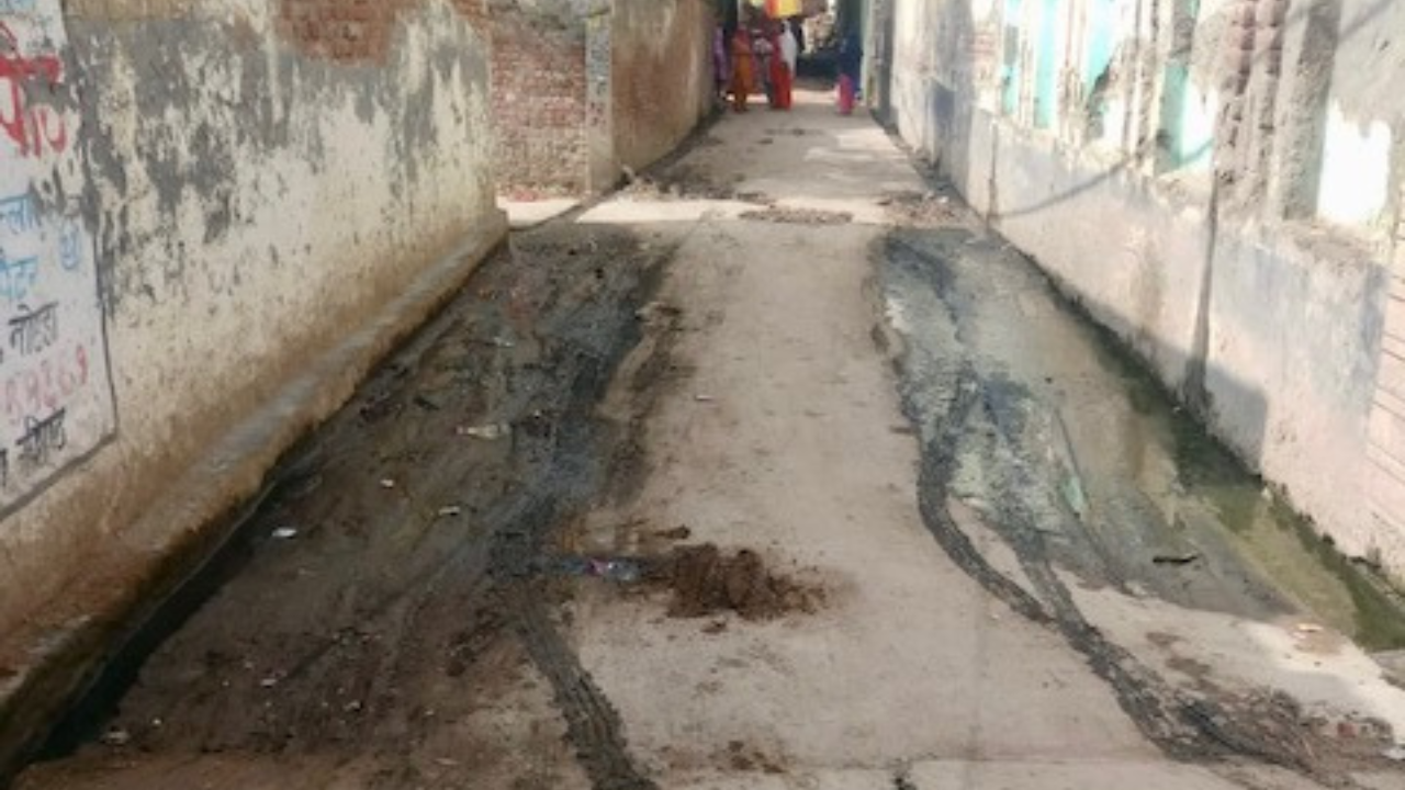 Home to 1 lakh people, this village has broken roads and clogged drains
