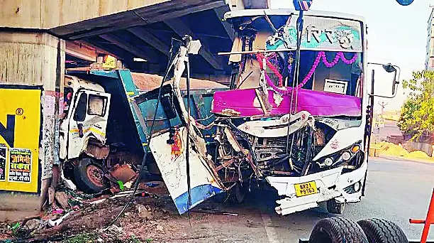 Mom, kid killed as bus collides with truck and hits bridge pillar in city
