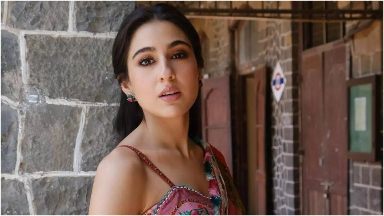 Sara Ali Khan opens up about her bond with director Homi Adajania throughout ‘Homicide Mubarak’ filming | Hindi Film Information